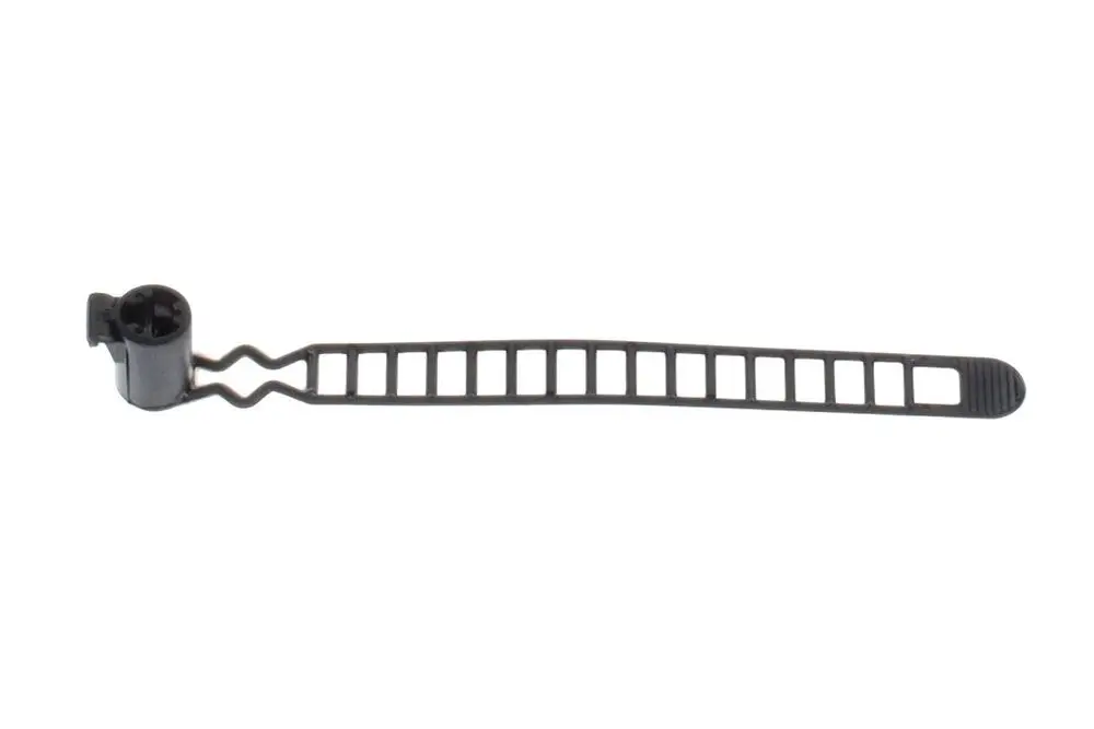 Schwarzer Kabelbinder von Bosch mit einer geschwungenen Halterung und mehreren Einstellmöglichkeiten zur Fixierung. Ideal für technische Anwendungen und Kabelmanagement.